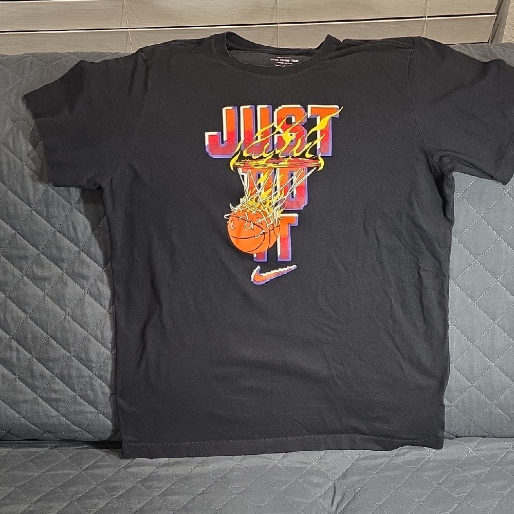 The Nike Tee Dri-Fit Mens Sz Large